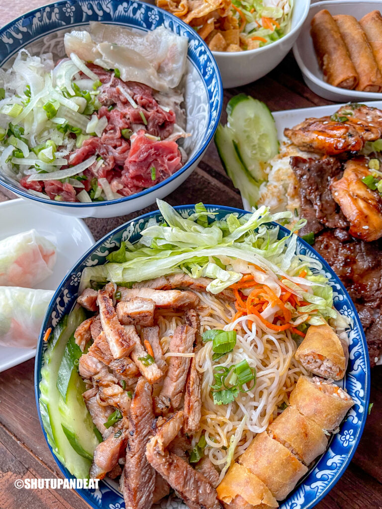 rice vermicelli with pork chops